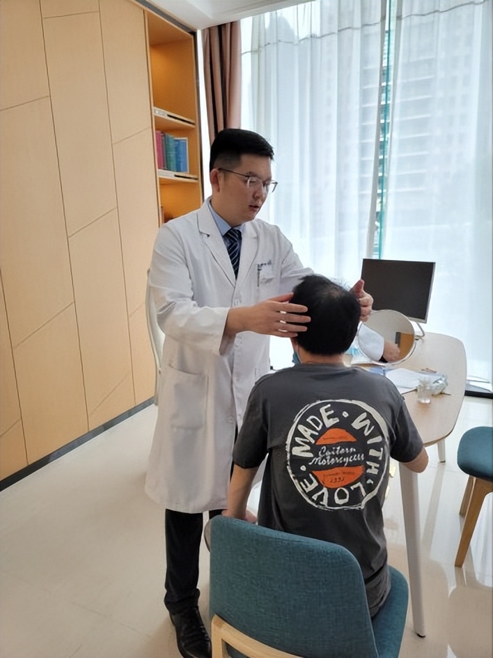 植发医生很重要吗,植发医生植发技术