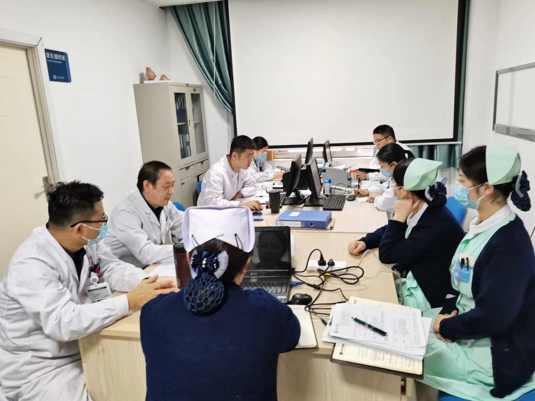 乳房上长了一个黄豆大的疙瘩,乳房微创手术切口多长时间能长好