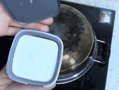 不锈钢蜂窝锅内烧焦变黑怎么清洗,不锈钢锅发黄了怎么去除