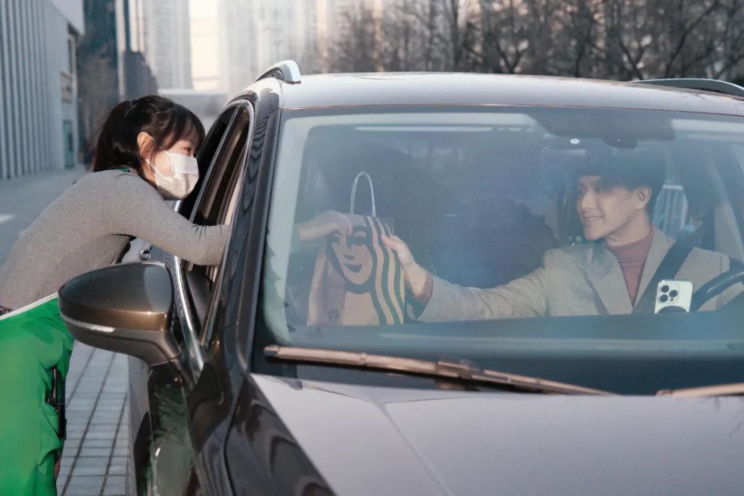 买星巴克的高光时刻,星巴克的独特卖点