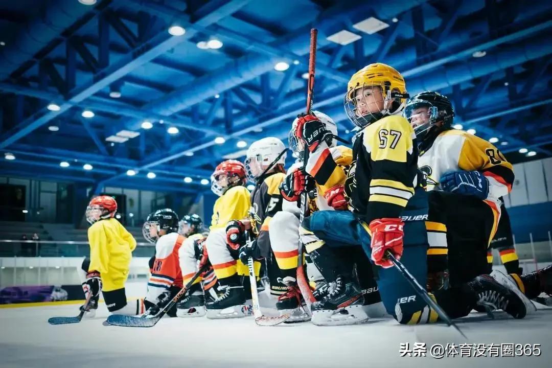 探访《哇！冰球》拍摄地，原来就在这所民办学校里