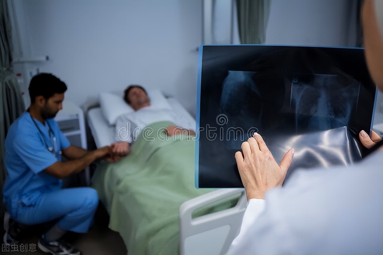 严重脑外伤急诊处理流程,头部受伤生命体征消失怎么抢救