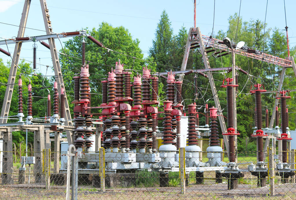 高电压与绝缘技术的主要内容,高电压与绝缘技术的应用