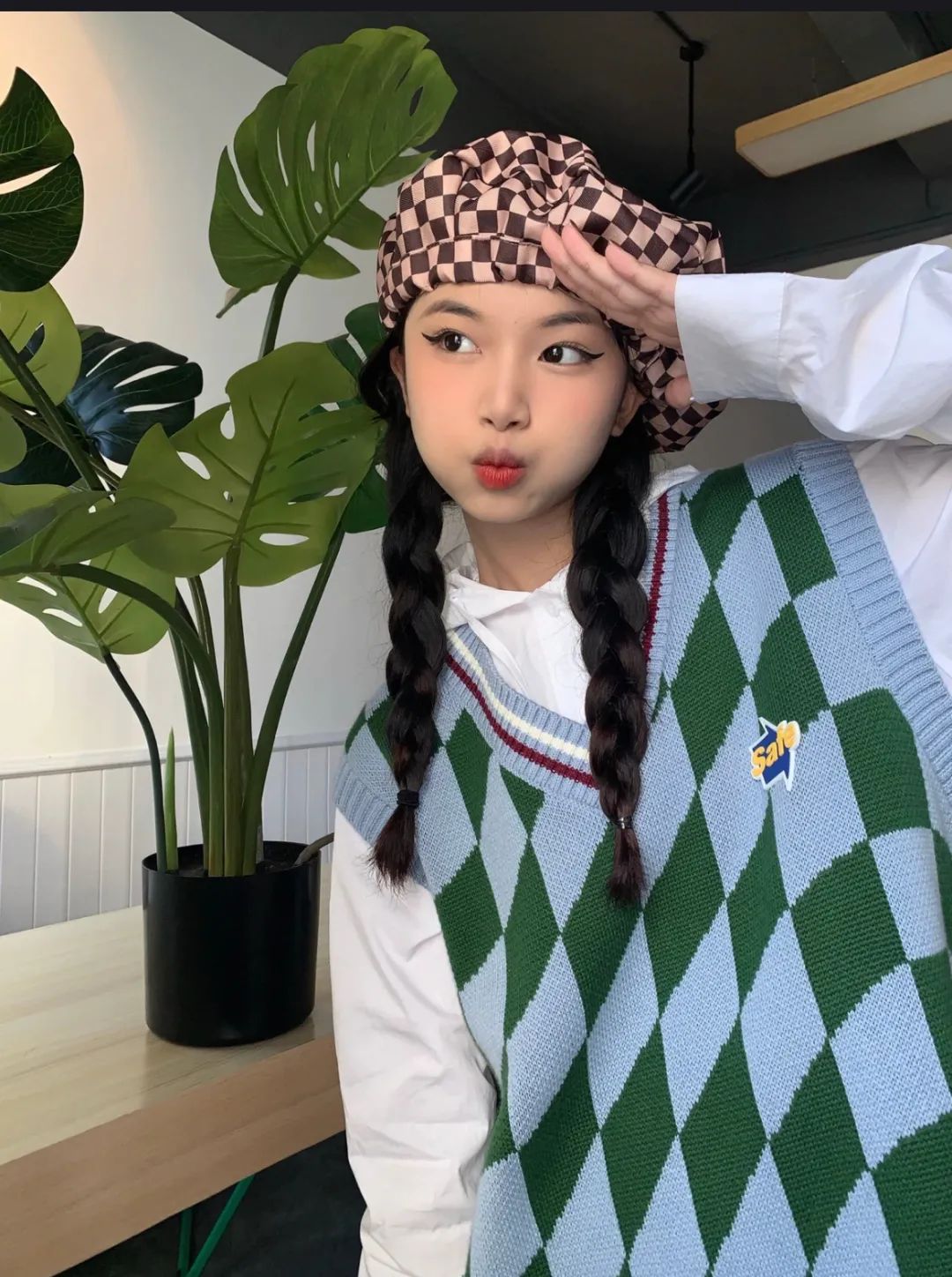 针织马甲棉麻衬衫,针织马甲衬衫下面怎么搭