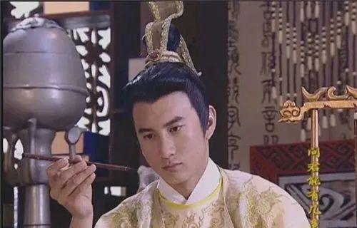 双瞳孔的人古代,双瞳孔的人是谁