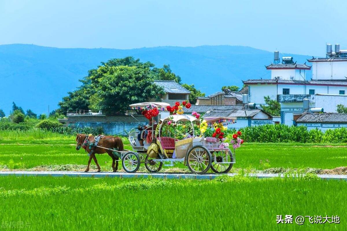 云南旅游必去的三个古镇,云南旅游必去的4个古镇