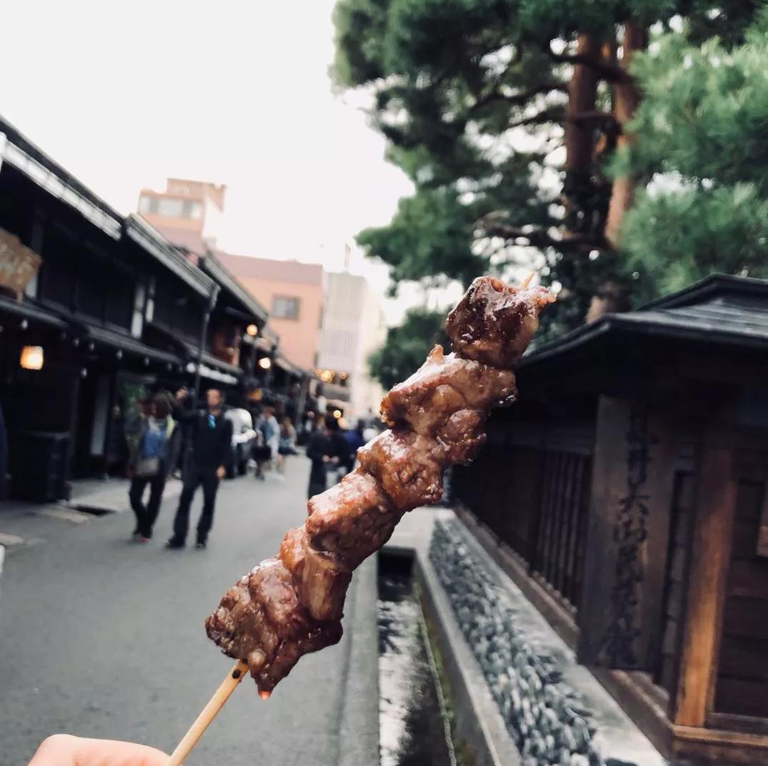 日本一个女生自己去旅游,女生日本独自旅行