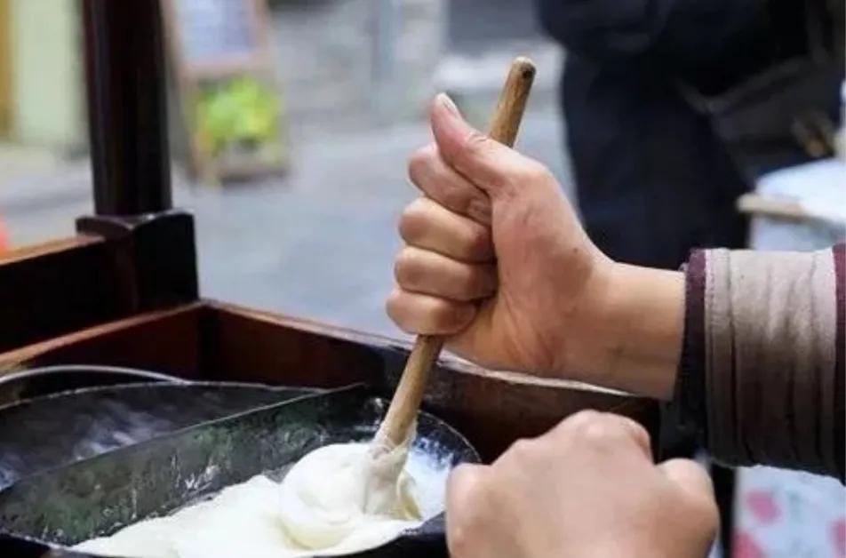 中西情人节习俗,中西方情人节的差异