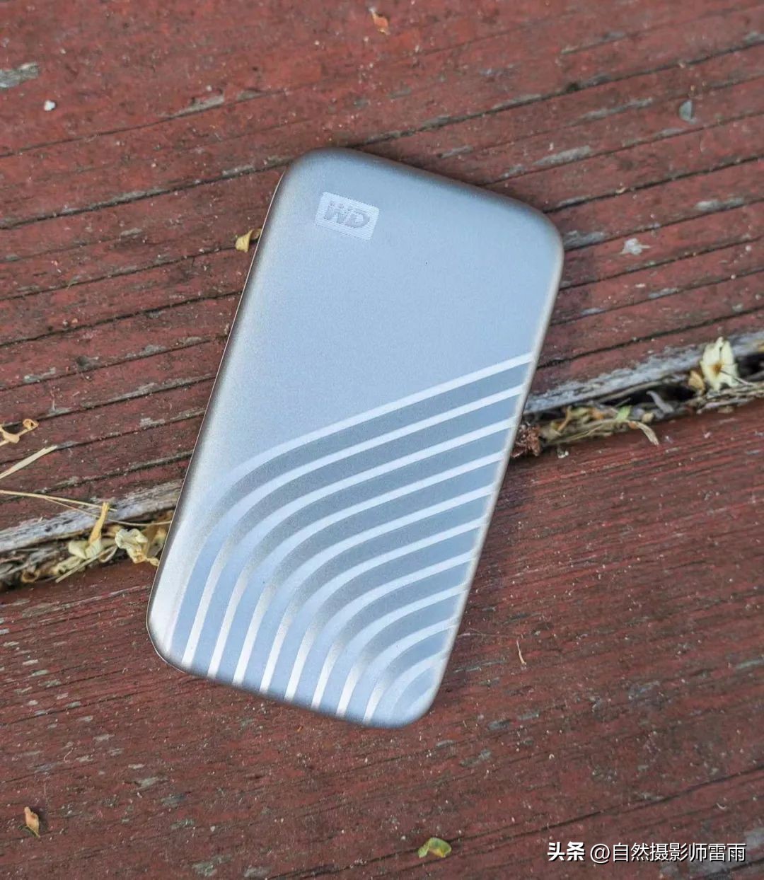 适合拍视频对焦快的相机,适合摄影剪辑存储的固态硬盘