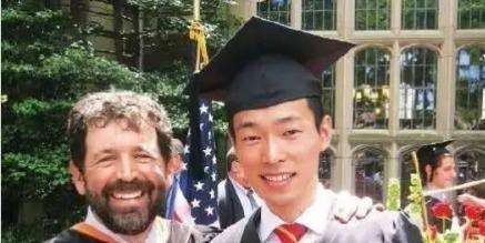 重庆小伙放弃月薪16万,耶鲁学霸放弃6位数年薪回乡