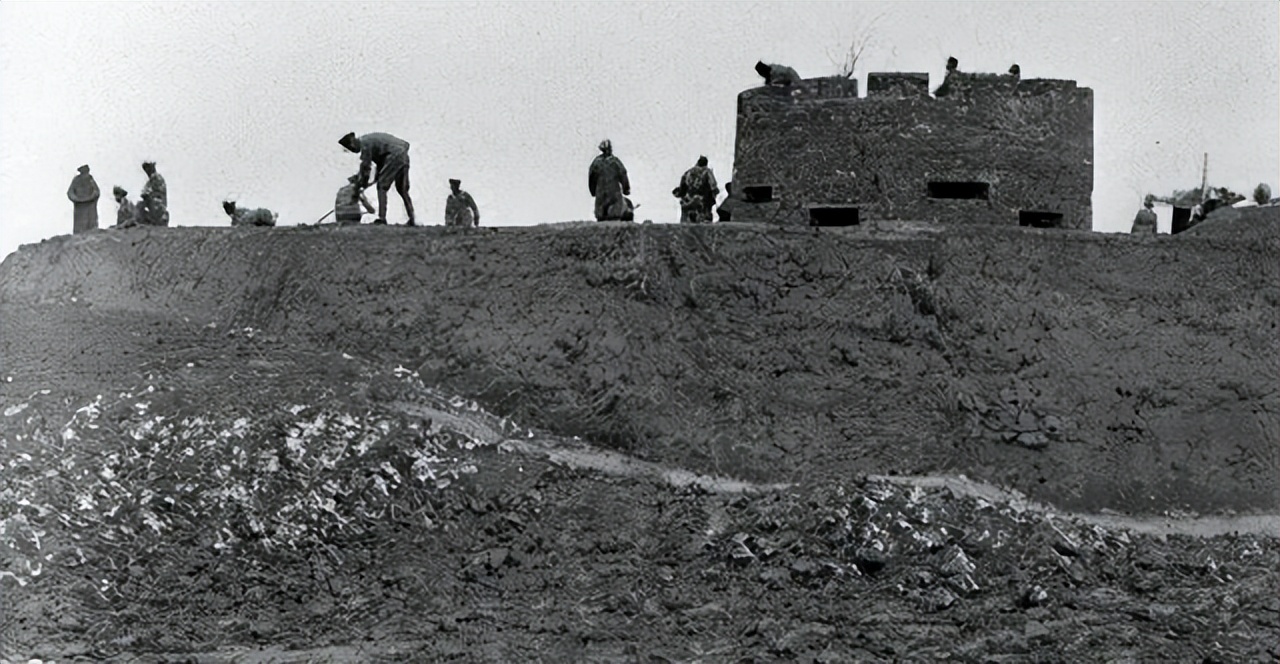 1935年长征过草地,1935年完成两万五千里长征