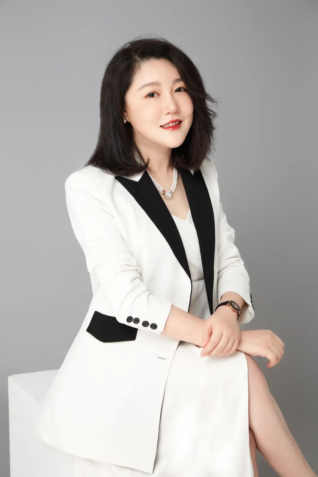 璀璨银河星光闪耀，证券女侠柔情圆梦