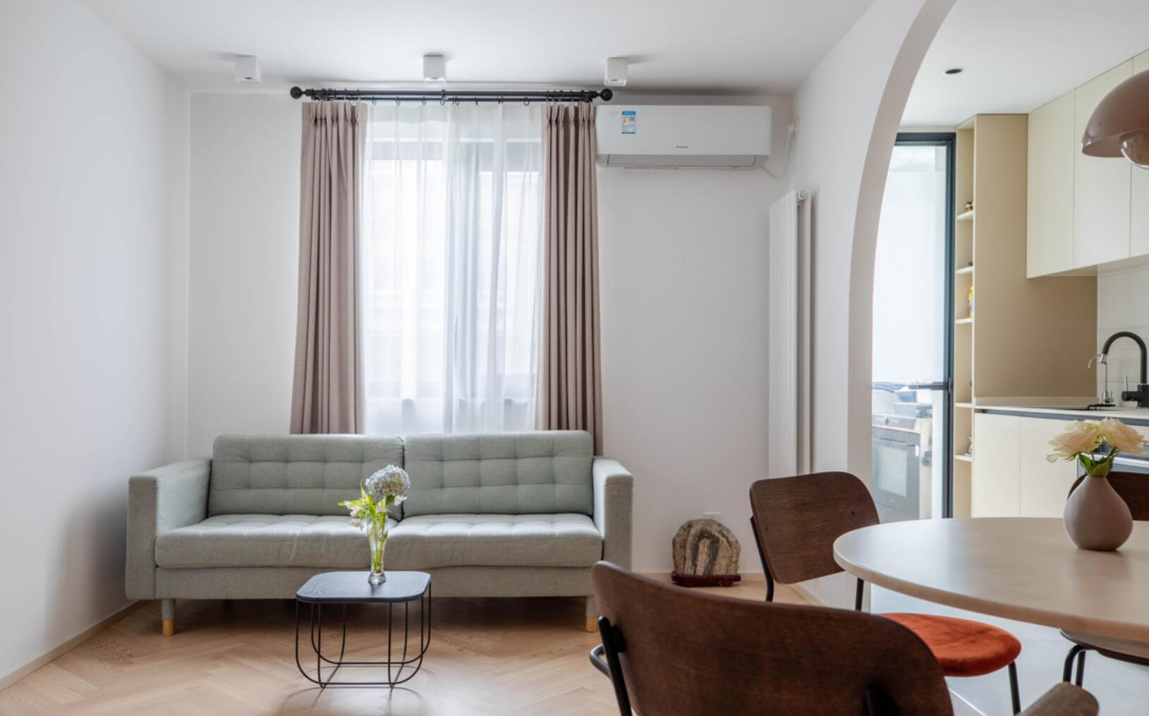 70平客厅布局,70平客厅在户型中间