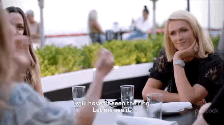 詹妮弗洛佩兹最新礼服,詹妮弗洛佩兹满脸钻石造型