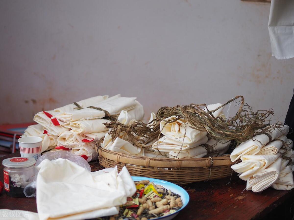 寿不送烟丧不后补讲究,农村俗语喜不送伞寿不送烟