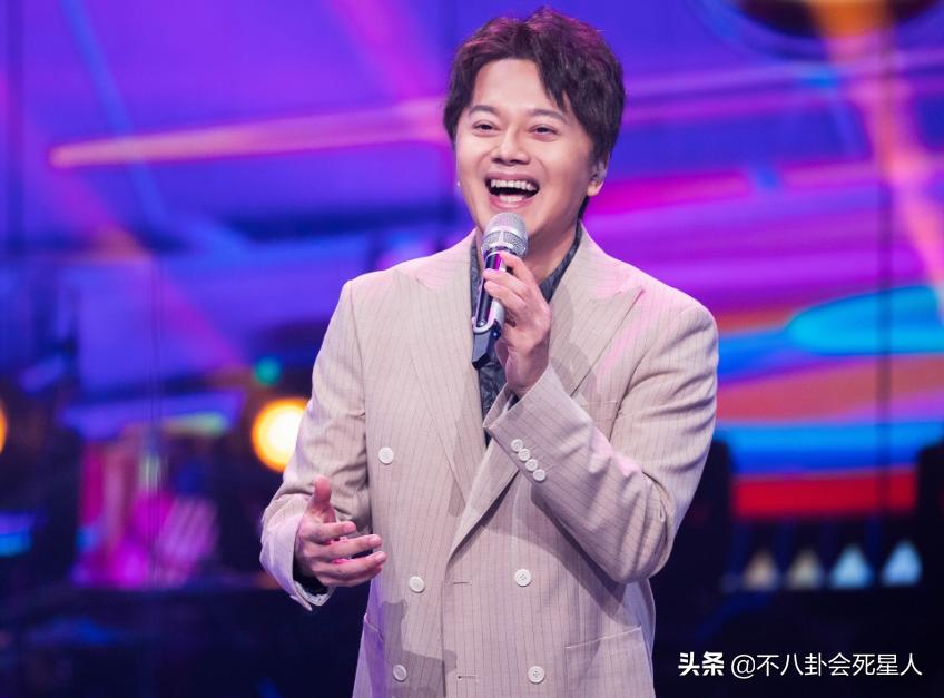 有大陆居住证的台湾明星,港台艺人内地居住证