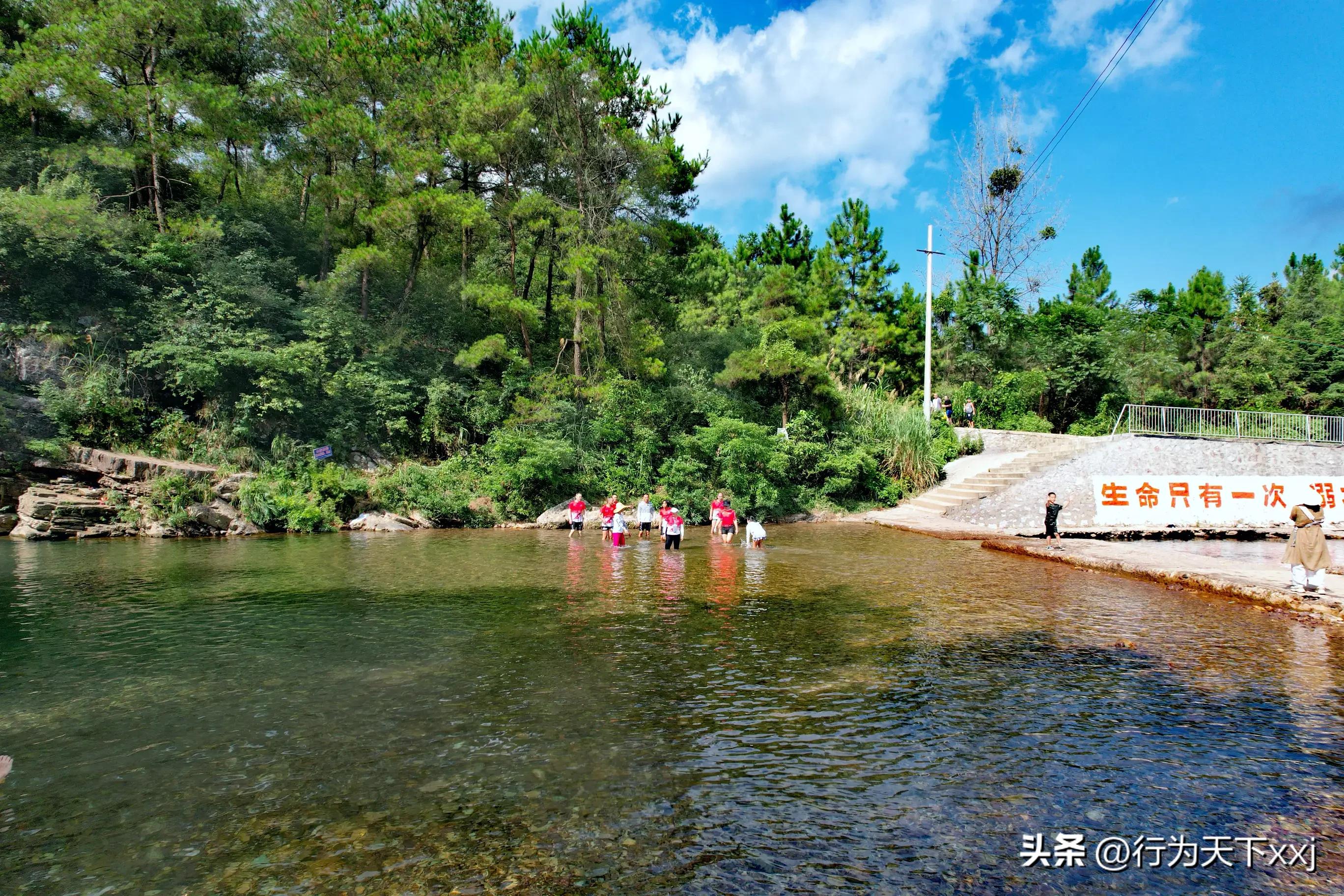 避暑天堂惹人醉完整版,避暑胜地康养天堂