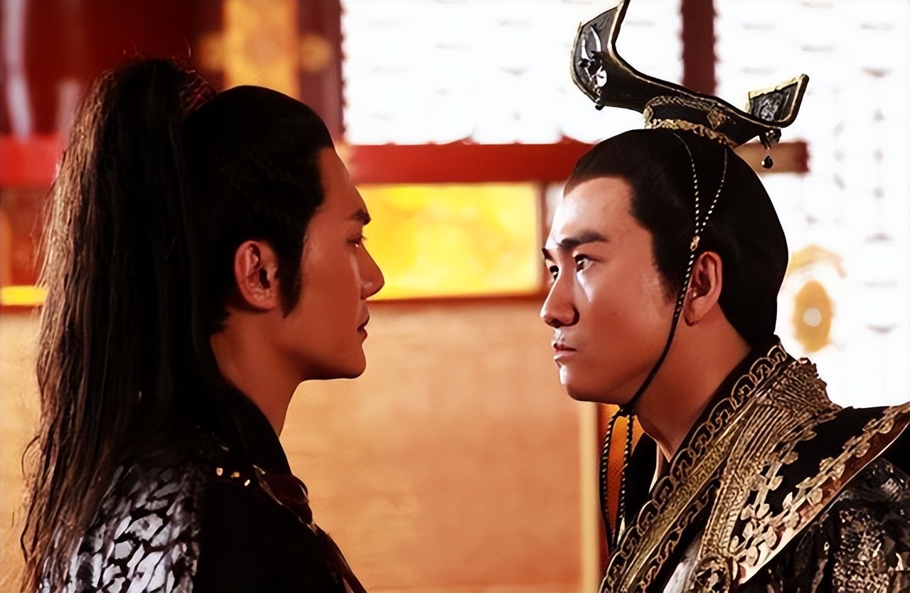 11位让众人失望的明星,红的快凉的也快的4个明星