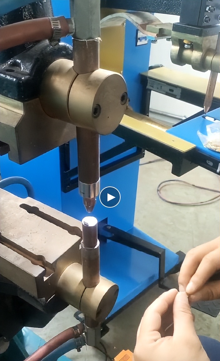 大功率储能凸焊机焊接视频,中频固定式点凸焊机工作原理