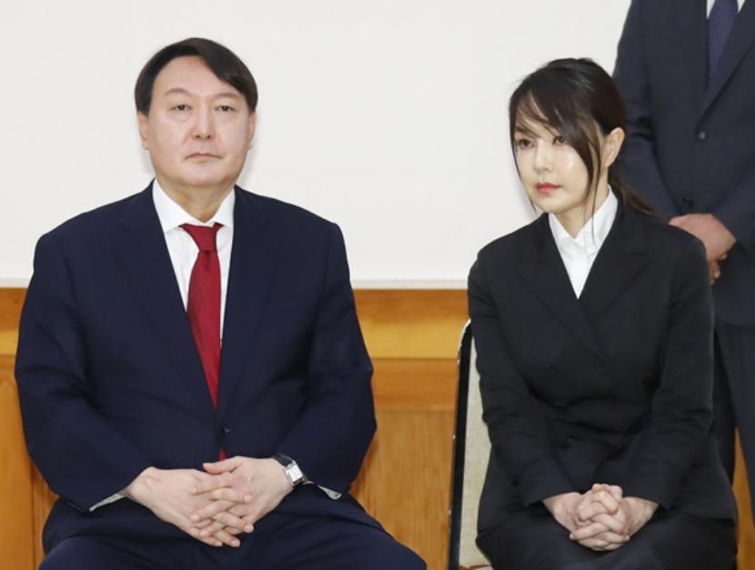 全面了解金建希：“韩国最美第一夫人”，有个爱坑女婿的亲妈