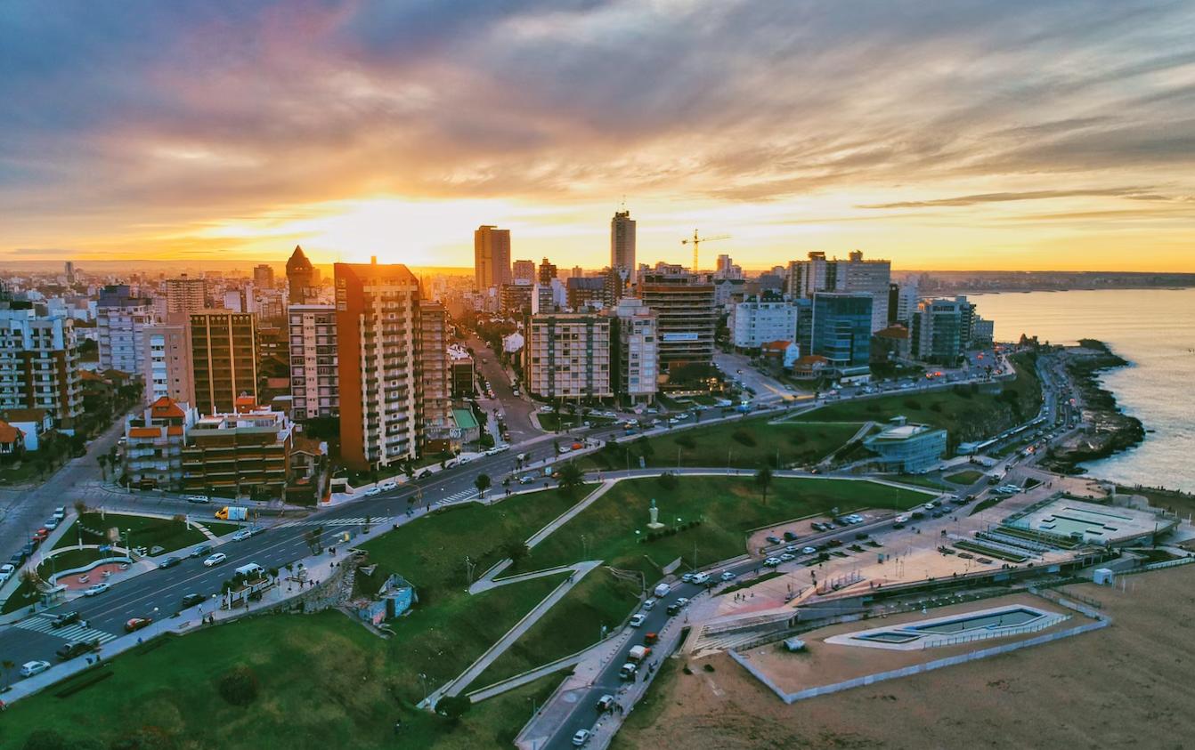 被美国人连续收割三次？阿根廷是如何从发达国家沦落的