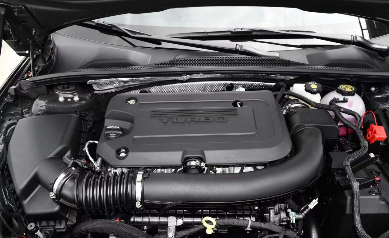 别克君威和英诗派哪个值得买,别克君威为啥这么便宜