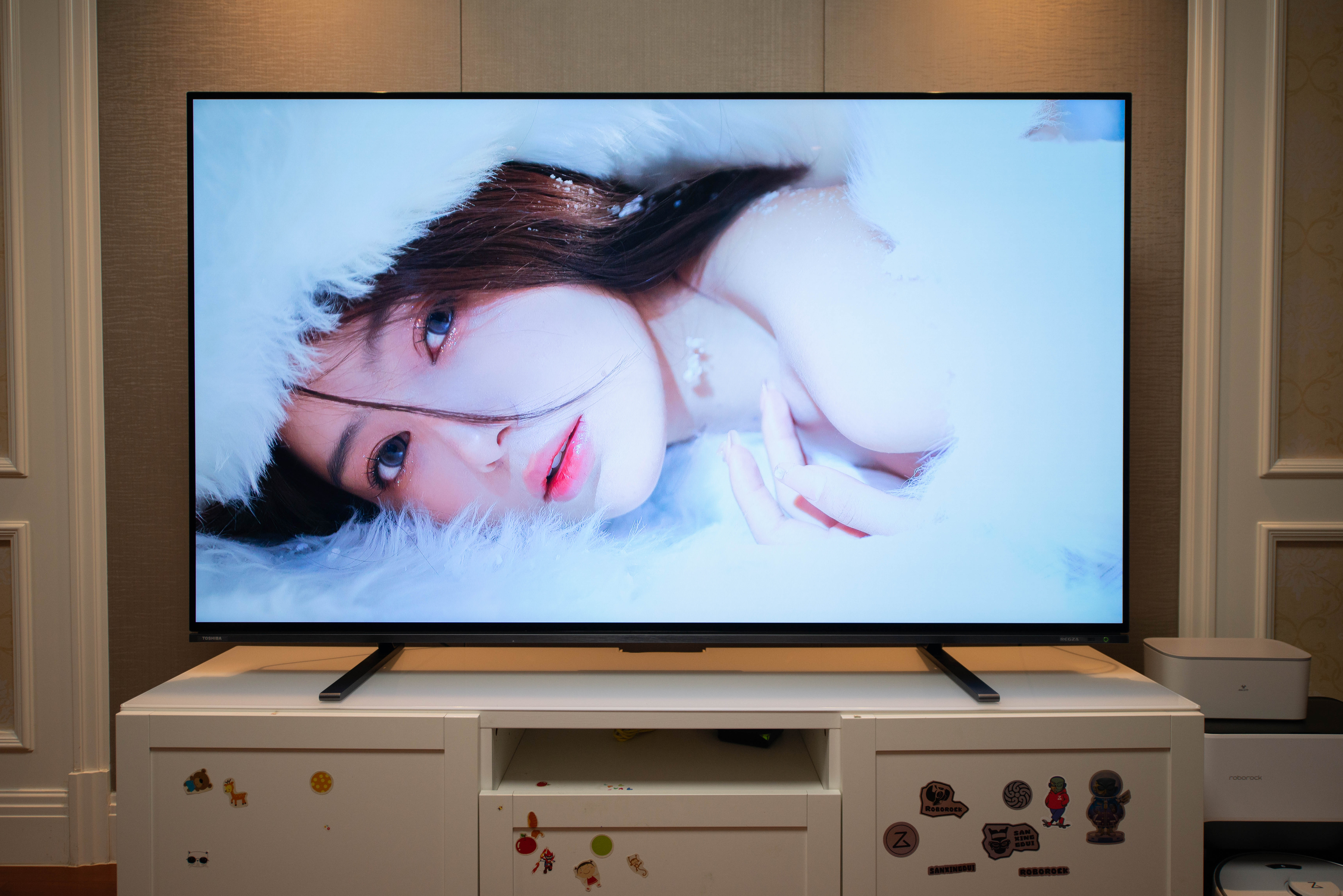 顶级音画是什么样的?看看两万五的4K东芝X8900KF77英寸OLED电视