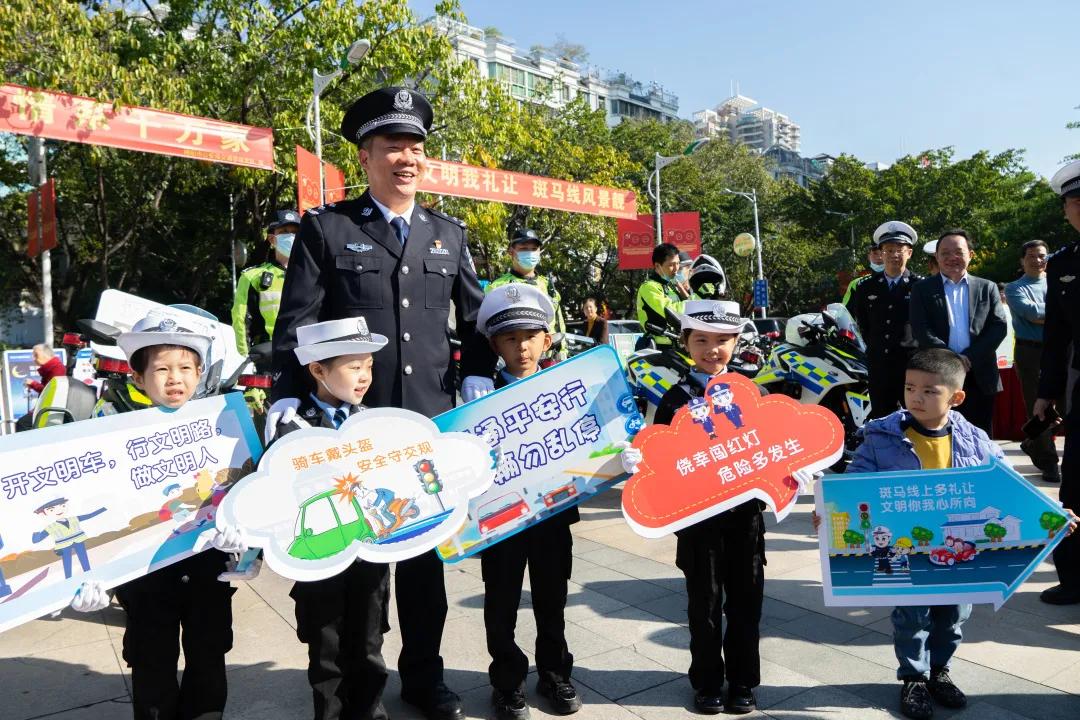 央视122全国交通安全日平安行直播,全国122交通安全日全部主题