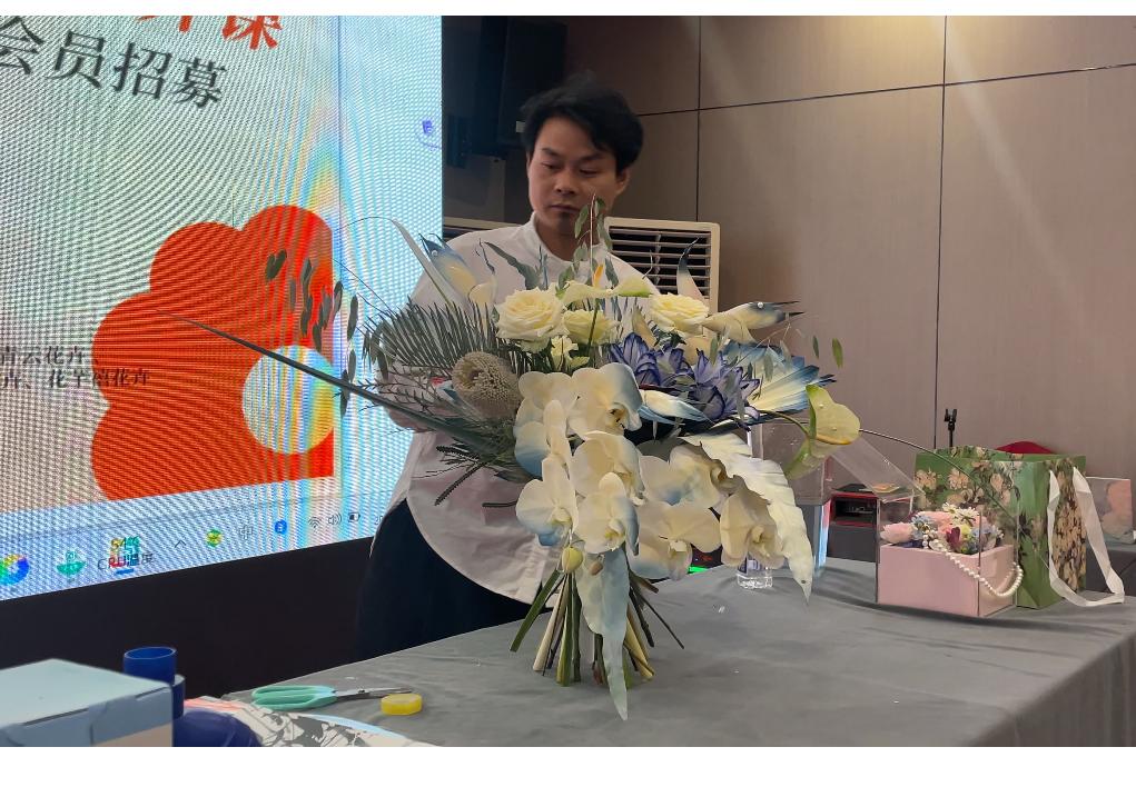 七夕节花店引流活动,七夕节前夕花店货源充足