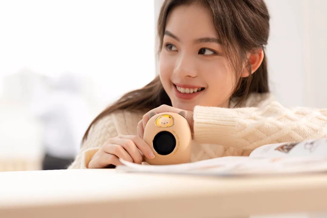 冬天暖手神器加充电宝,暖手宝充电式小夜灯好用吗