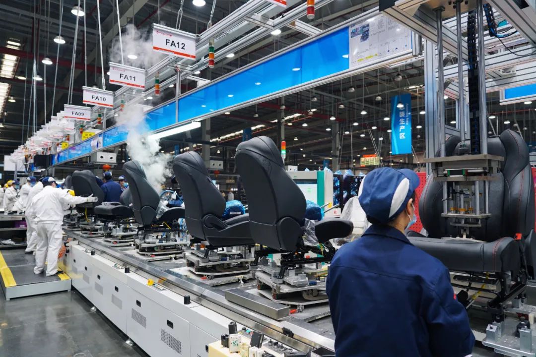 东风李尔是做什么的,东风和李尔什么关系