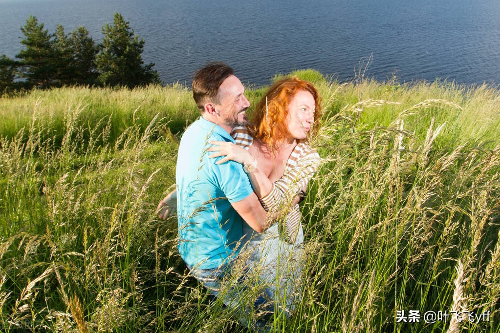 多情的男人和重感情的男人的区别,多情的人有哪些特征