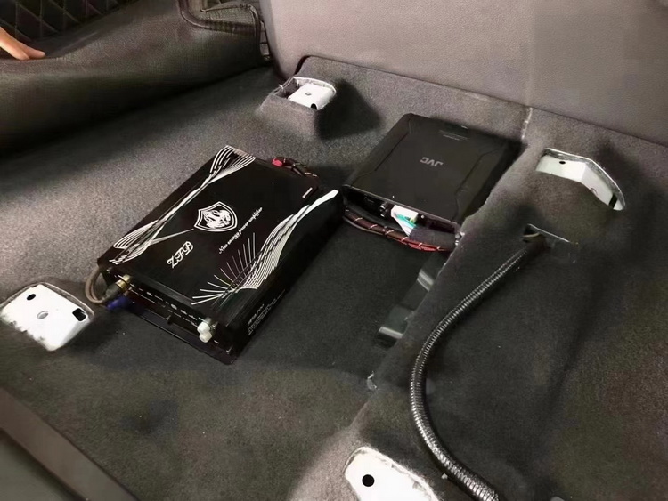 怀柔尼桑途乐音响改装视频,日产途乐汽车音响改装案例