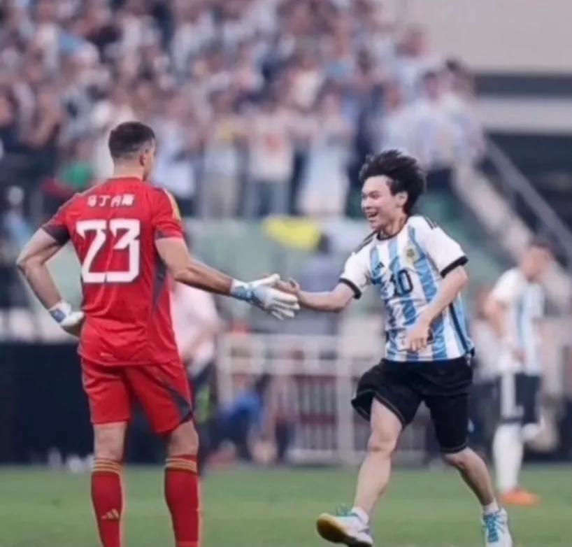 闈掑勾鍝佺墝钀ラ攢,杞荤媯灏戝勾涓撲笟鎶潬