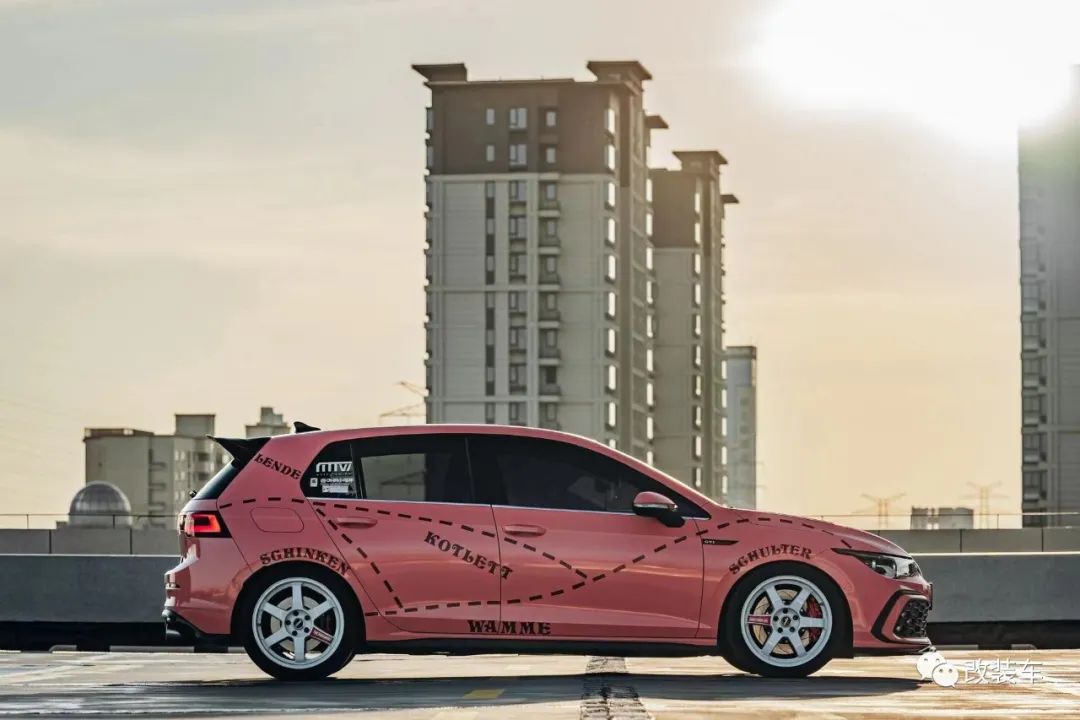高尔夫gti8代走街,大众高尔夫第七代gti爆改