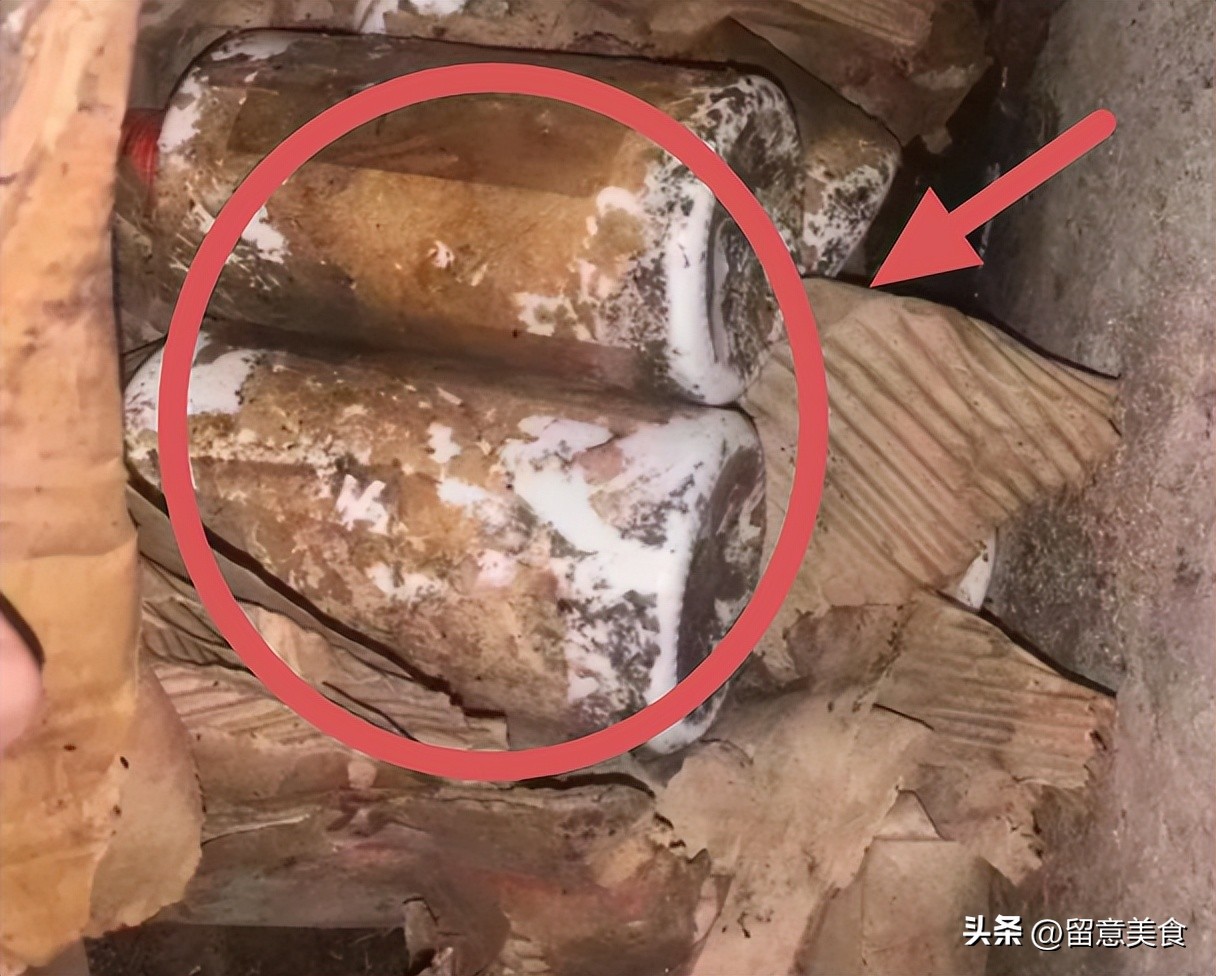 四川一老伯捡到“大便宜”，从垃圾堆翻出42年茅台瓶，专家：珍贵