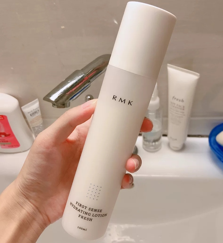 适合学生党的平价水乳精华,干皮公认最好用的水乳珂润