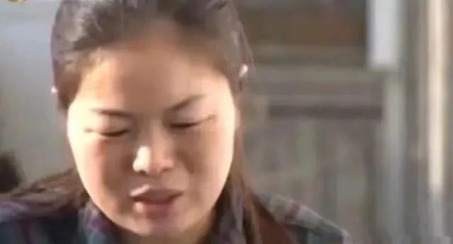 河南男子掉锅烫伤爸妈植皮救儿子,河南男子掉入油锅后续