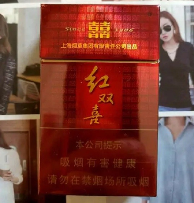 对越自卫反击战，前线战士都爱抽什么烟？女兵抽烟是为了“帮忙”