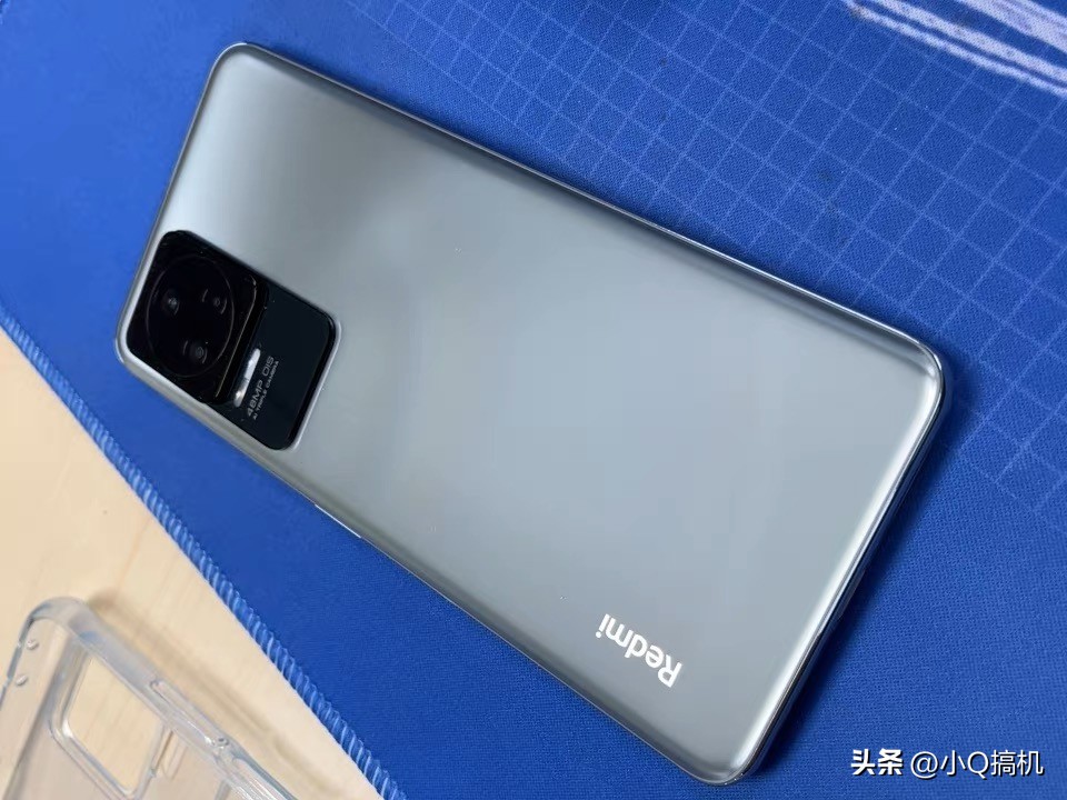 小米发布的有120w快充的手机,小米主打续航和快充的手机