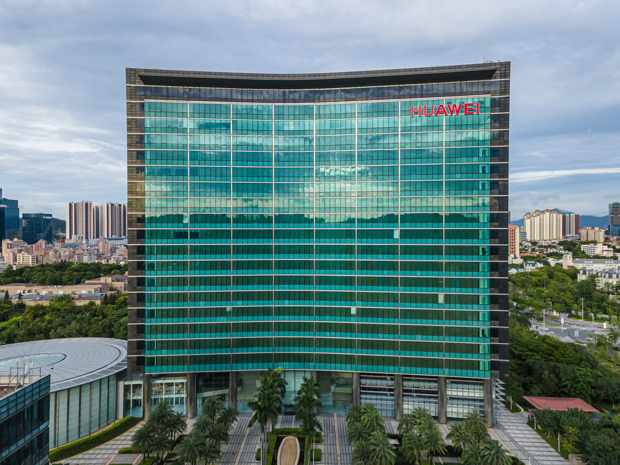 以企业总部看——全球五大通信设备供应商，三星中兴以超高层引领