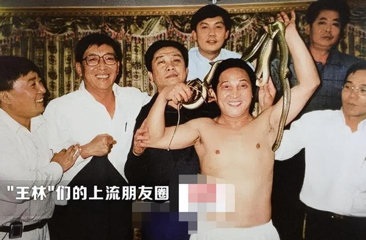 大师王林给女星们“开光”的！一丝不挂用酒画符，场面炸裂！