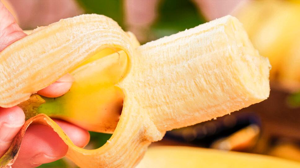 香蕉的买法和技巧,买香蕉时挑弯的还是直的好水果