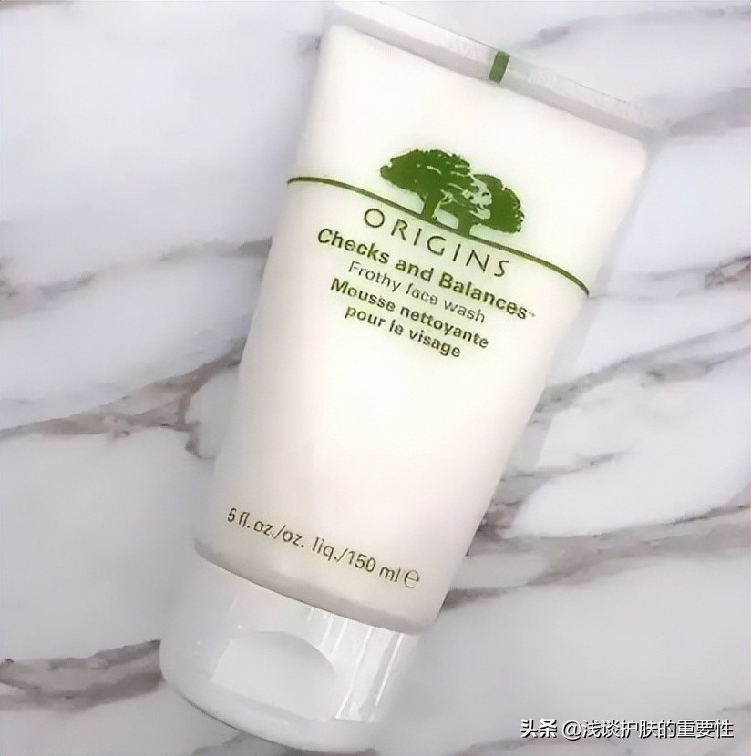 毛孔粗大脸爱出油用什么护肤品,毛孔粗大出油一般都用什么护肤品