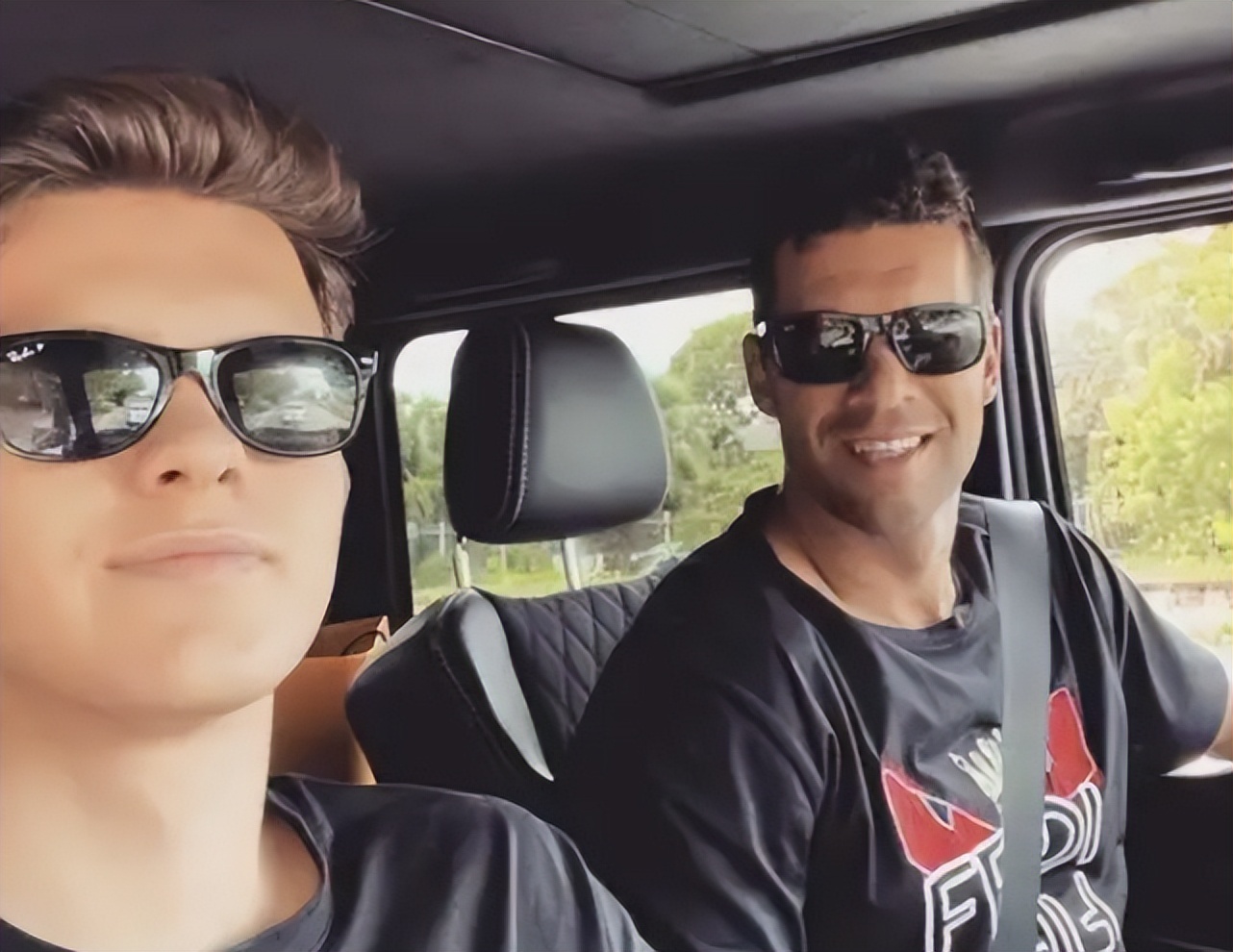 会玩！45岁德国巨星新女友曝光：21岁漂亮模特，是儿子的好友