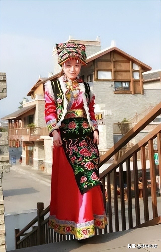 我与美丽的羌族女导游的那段网恋，还有那些汶川大地震的段子...