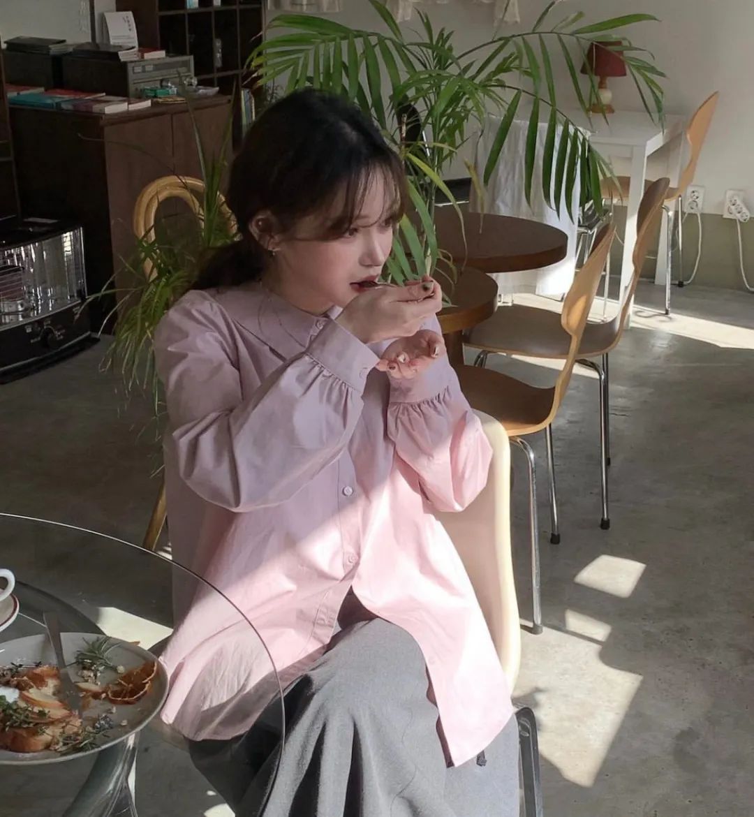 2021减龄最火发型齐刘海,减龄短发18岁