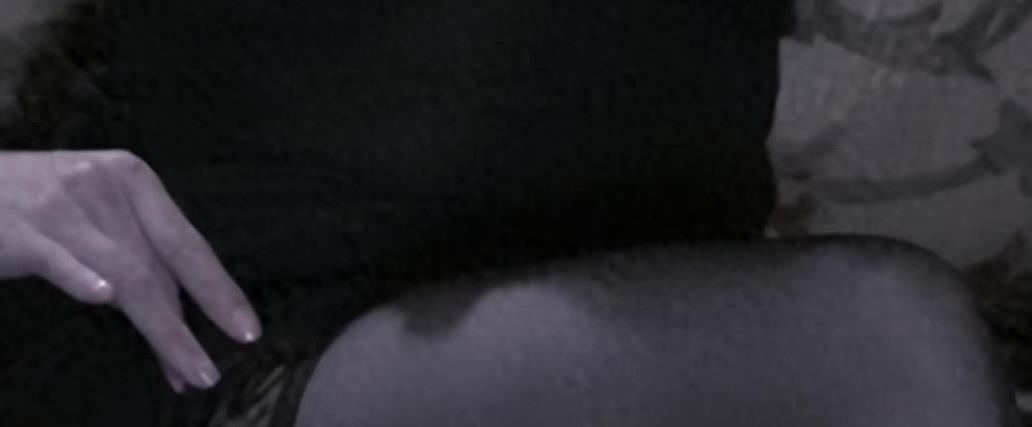 诱惑尼姑装，裤衩子外露，这些毁三观的操作，导演怕是个猪脑子吧