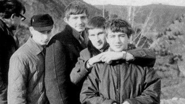 上任就掀翻超级寡头，一人之力让俄罗斯复苏，普京到底有多刚？