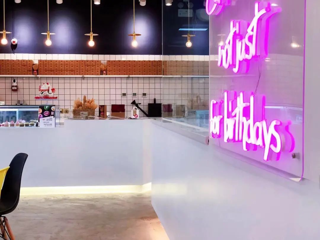 300平低成本厂房改造网红店,3000平方厂房改造网红店